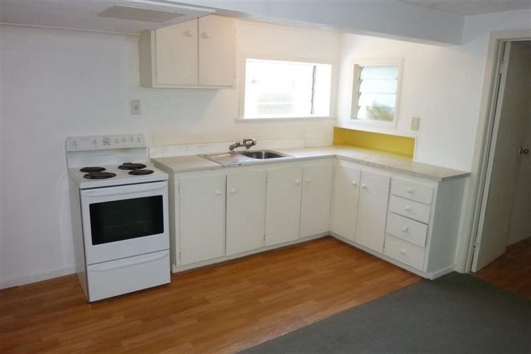 Photo of property in 49 Woodglen Road, Glen Eden, Auckland, 0602