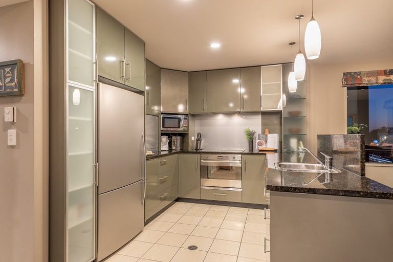 Photo of property in Waterfront Apartments, 2/309 Wakefield Quay, Stepneyville, Nelson, 7010