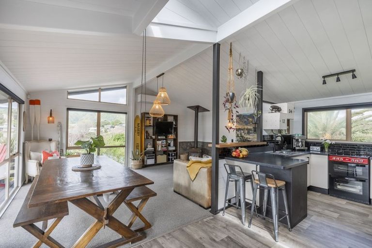 Photo of property in 19 Renown Road, Raumati South, Paraparaumu, 5032