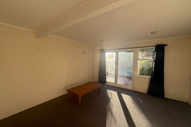Photo of property in 6 Ayr Place, Papakowhai, Porirua, 5024