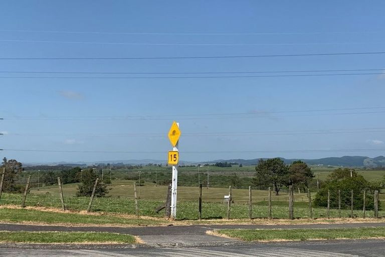 Photo of property in 2 Naho Place, Meremere, Mercer, 2474