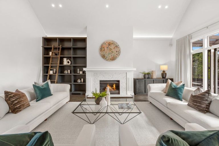 Photo of property in 6 Emily Lane, Greenhithe, Auckland, 0632