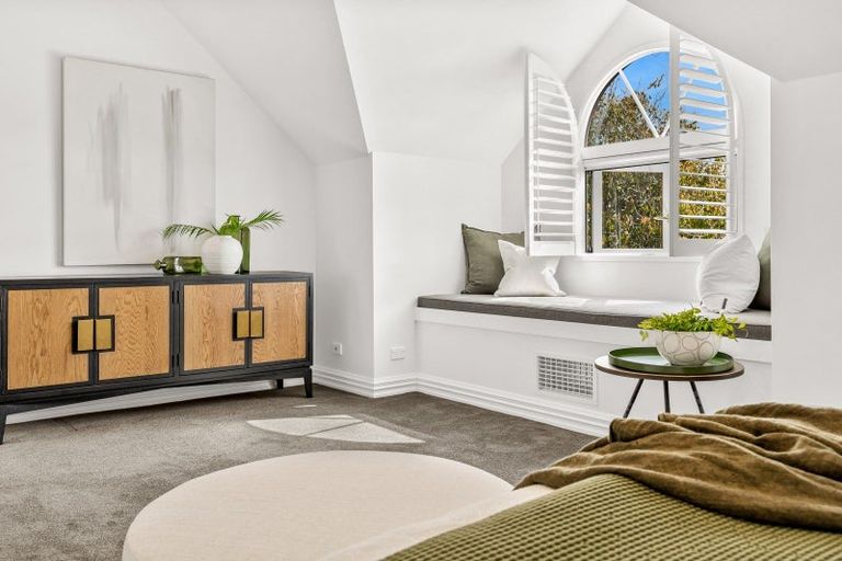 Photo of property in 6 Emily Lane, Greenhithe, Auckland, 0632