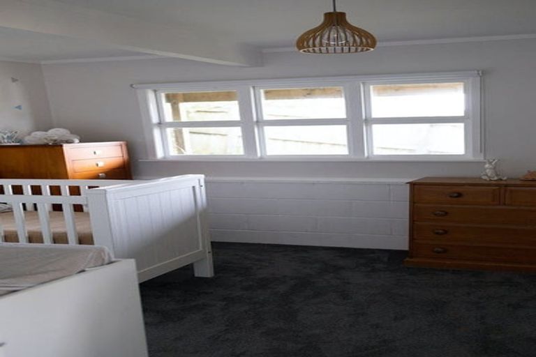 Photo of property in 1/27 Huka Road, Birkenhead, Auckland, 0626