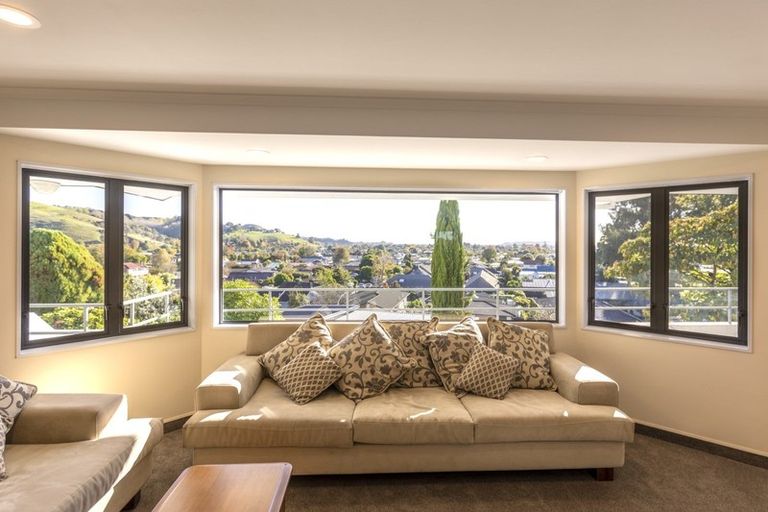 Photo of property in 37 Hetley Crescent, Taradale, Napier, 4112