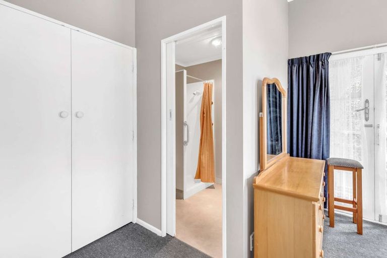 Photo of property in 87 Queen Street West, Levin, 5510