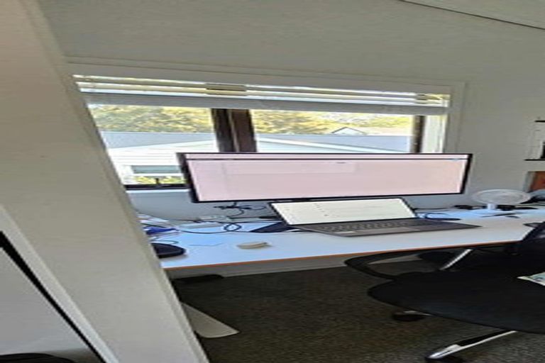 Photo of property in 2/99 Konini Road, Titirangi, Auckland, 0604