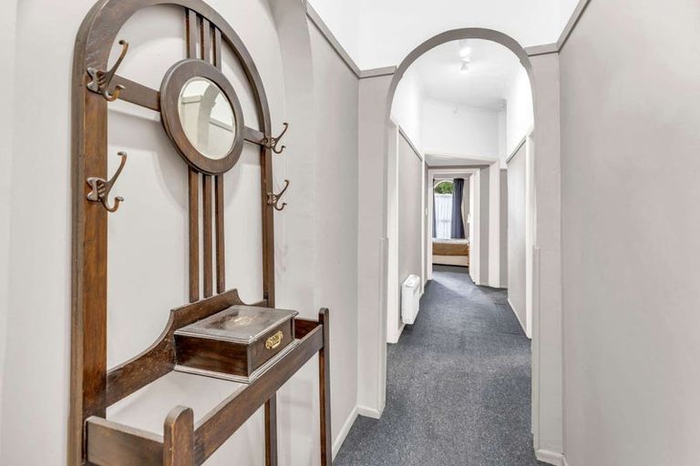 Photo of property in 87 Queen Street West, Levin, 5510