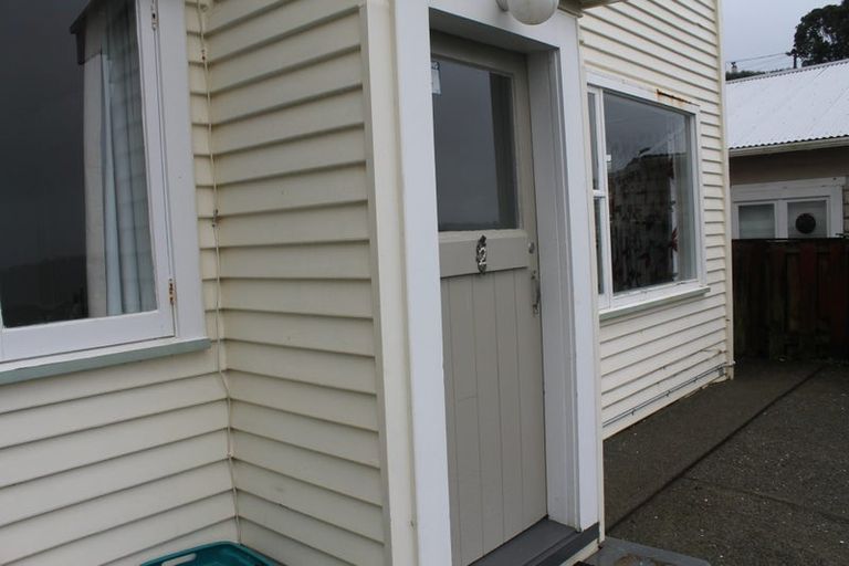 Photo of property in 2/87 Rakau Road, Hataitai, Wellington, 6021