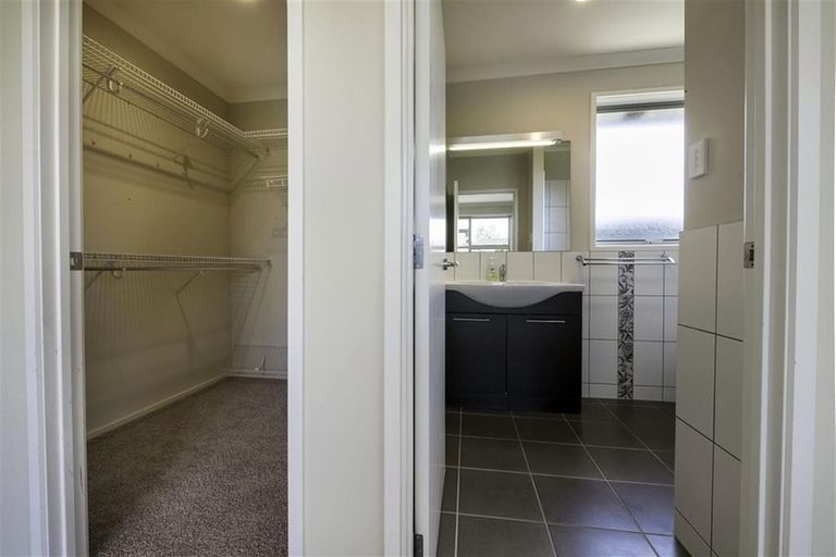 Photo of property in 4 Akaroa Road, Poraiti, Napier, 4112