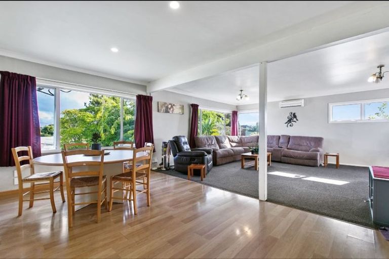 Photo of property in 10 Wharf Road, Te Atatu Peninsula, Auckland, 0610