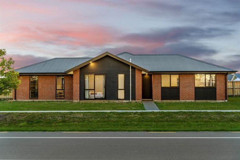 Photo of property in 2 Jasmine Street, Woodend, 7610