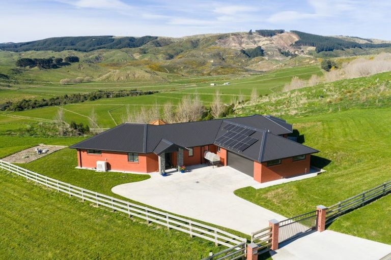 Photo of property in 172 Kingsdale Park Drive, Aokautere, Palmerston North, 4471