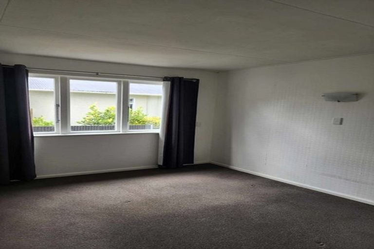 Photo of property in 36 Francis Drake Street, Waipukurau, 4200