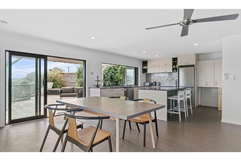 Photo of property in 2 Eveline Street, Mangawhai Heads, Mangawhai, 0505