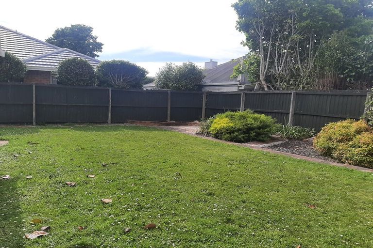 Photo of property in 240 Withells Road, Avonhead, Christchurch, 8042