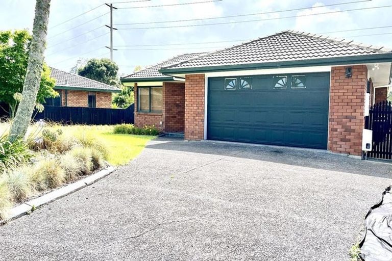 Photo of property in 20 Jade Court, Rosedale, Auckland, 0632