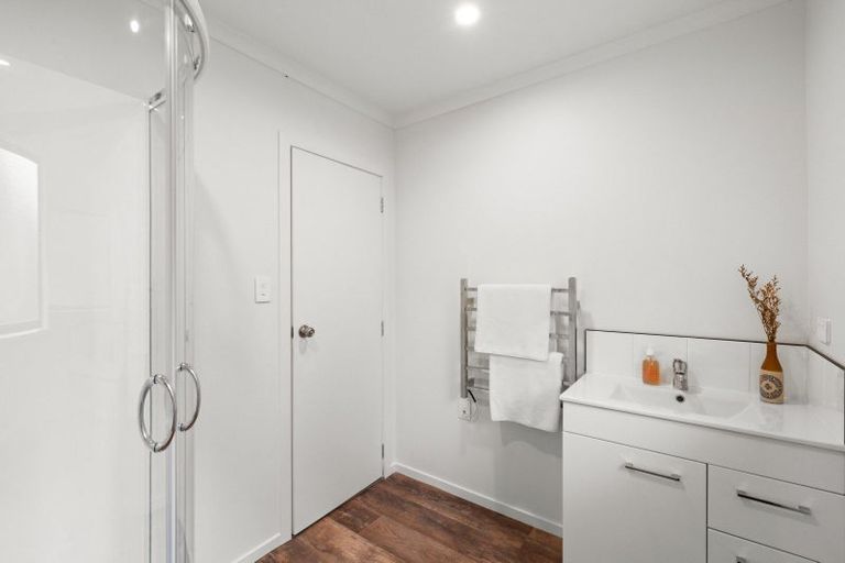 Photo of property in 105 Durham Drive, Havelock North, 4130