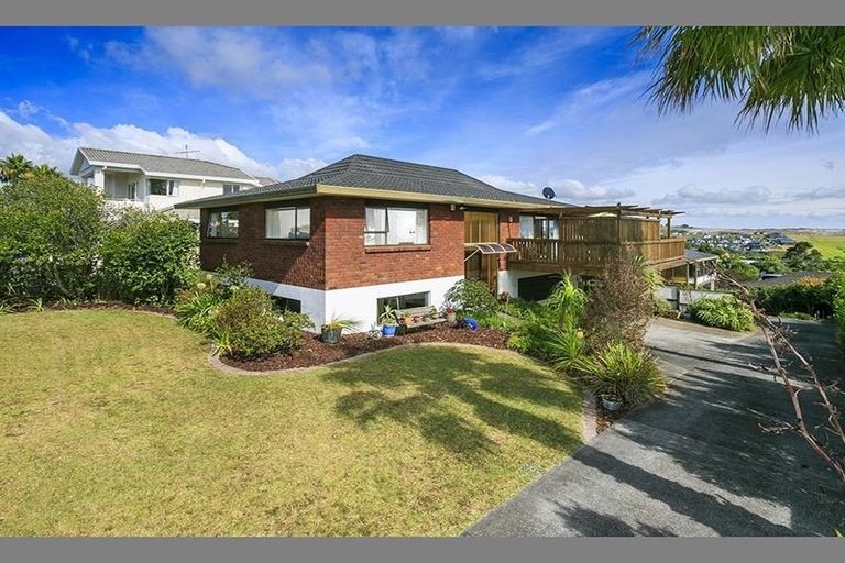 Photo of property in 1/16 Toroa Street, Torbay, Auckland, 0630