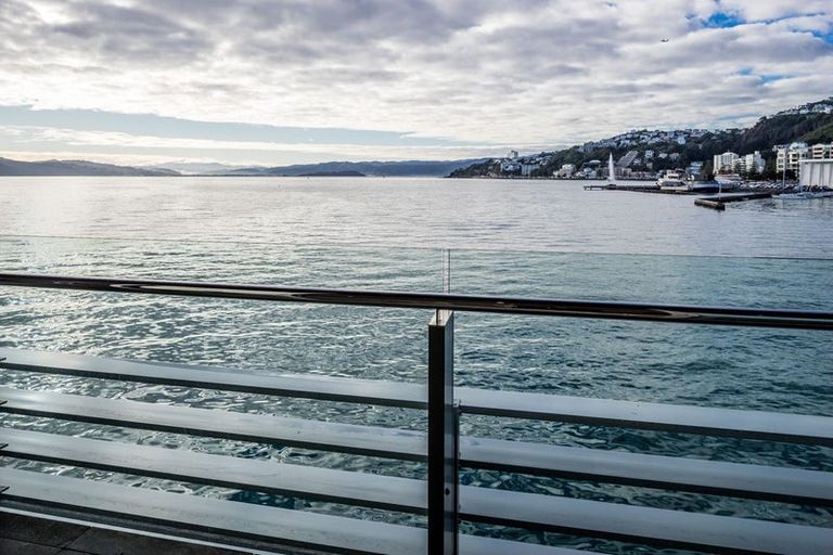 Photo of property in Clyde Quay Wharf, 1a/7 Clyde Quay Wharf, Te Aro, Wellington, 6011