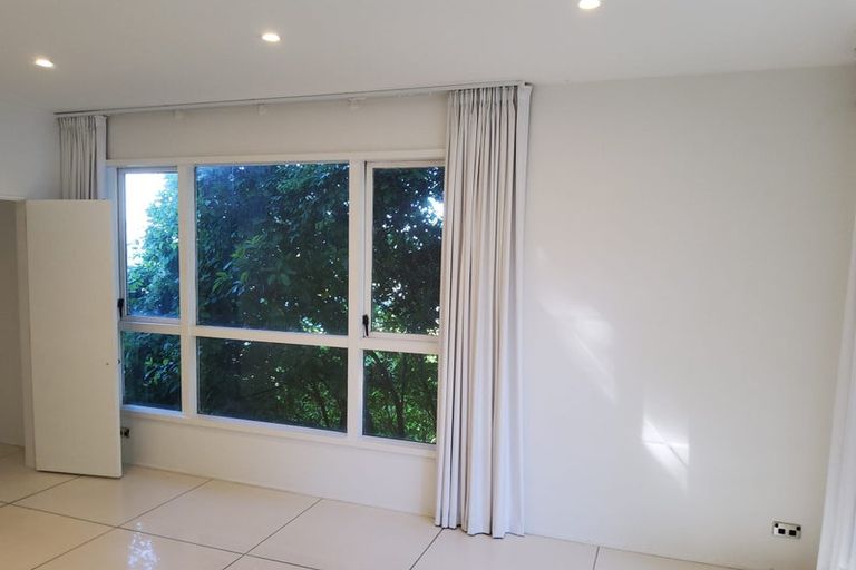 Photo of property in 11 Robieson Street, Roseneath, Wellington, 6011