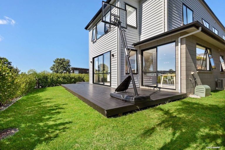 Photo of property in 13 Caldera Drive, Long Bay, Auckland, 0630