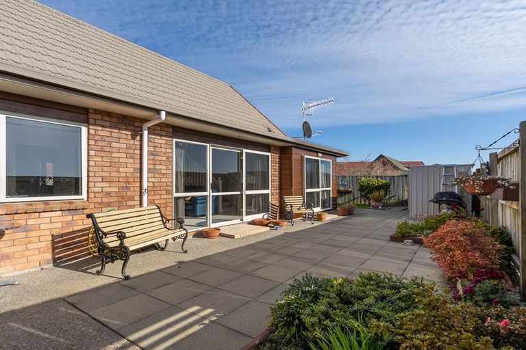 Photo of property in Rangeview Villas, 35/9 Fuller Close, Levin, 5510