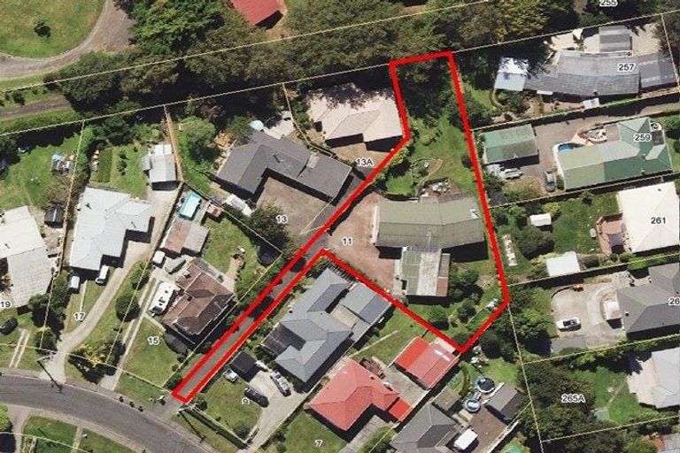 Photo of property in 11 Hillcrest Avenue, Hillcrest, Auckland, 0627