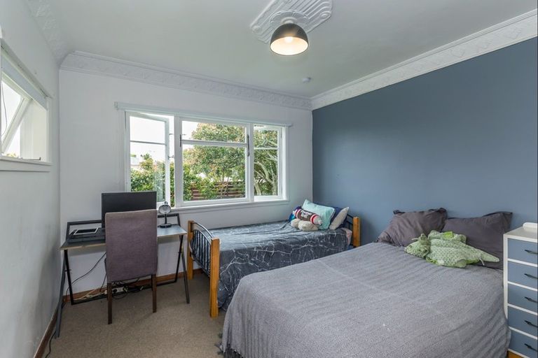 Photo of property in 9 Hannan Street, Levin, 5510