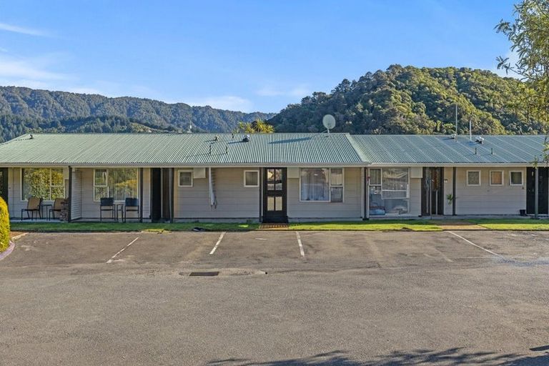 Photo of property in 4u Rutland Street, Picton, 7220