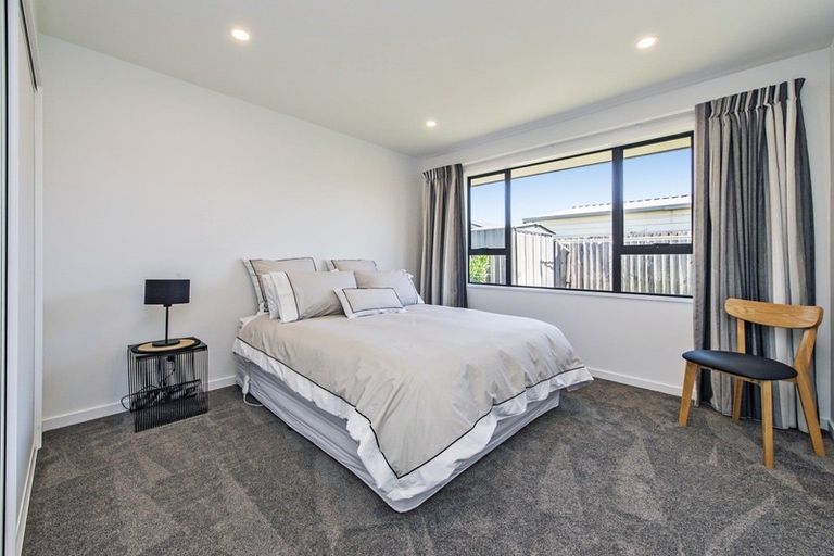 Photo of property in 65 Palmers Road, New Brighton, Christchurch, 8083