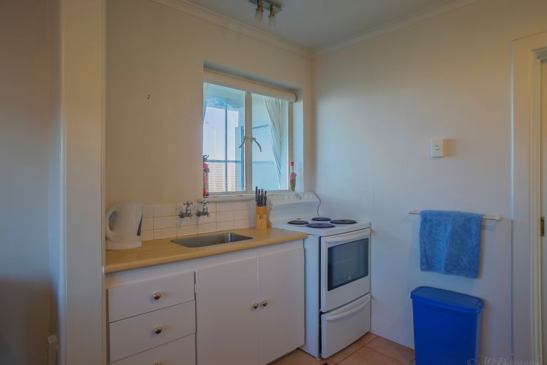 Photo of property in 1-12/48 The Bay Hill, Timaru, 7910