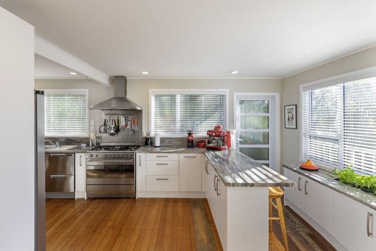 Photo of property in 9 Khouri Avenue, Karori, Wellington, 6012