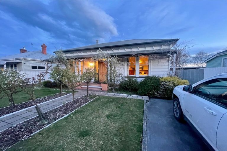 Photo of property in 16 Raymond Street, West End, Timaru, 7910