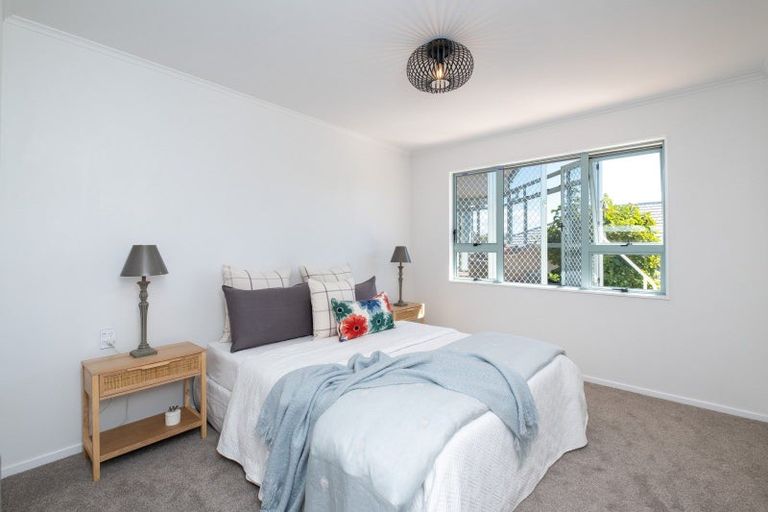 Photo of property in 3/42 Campbell Street, Havelock North, 4130