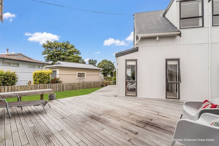 Photo of property in 1 Manaia Road, Tairua, 3508