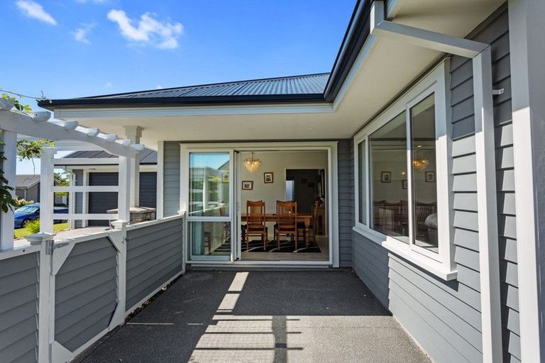 Photo of property in 12 Ballinger Place, Kaiapoi, 7630