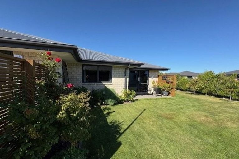 Photo of property in 6 Denton Street, Amberley, 7410