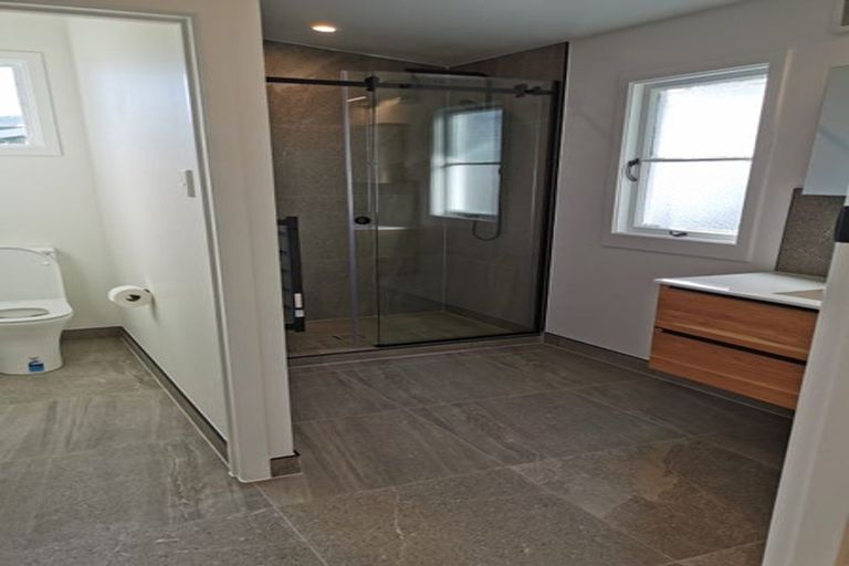 Photo of property in 4/141 Colwill Road, Massey, Auckland, 0614