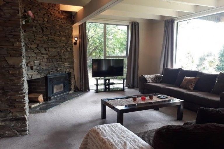 Photo of property in 16 Mckerrow Place, Sunshine Bay, Queenstown, 9300