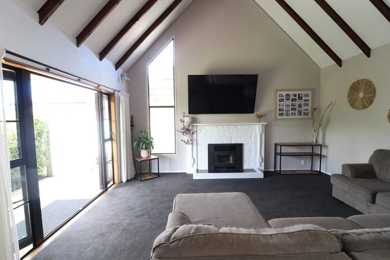 Photo of property in 21 Abercrombie Street, Milton, 9220