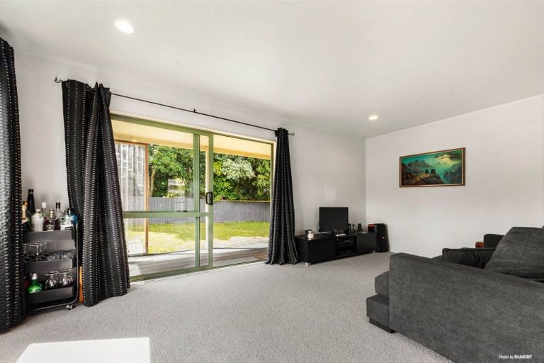 Photo of property in 11a Kervil Avenue, Te Atatu Peninsula, Auckland, 0610