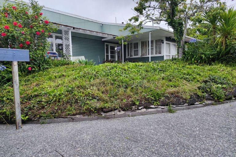 Photo of property in 54 Jaemont Avenue, Te Atatu South, Auckland, 0610