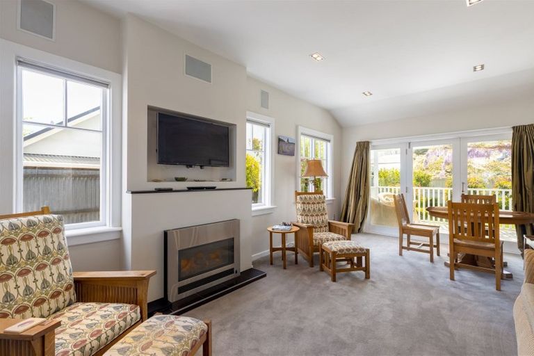 Photo of property in 4 Bradshaw Terrace, Riccarton, Christchurch, 8011