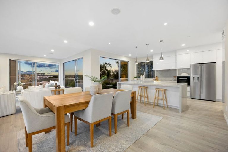 Photo of property in 7 Bounty Road, Long Bay, Auckland, 0630
