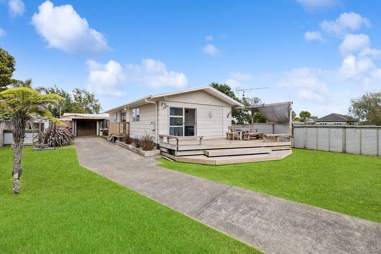 Photo of property in 11 Gibson Road, Tuakau, 2121