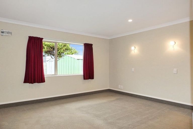 Photo of property in 6 Teppett Place, Foxton Beach, Foxton, 4815