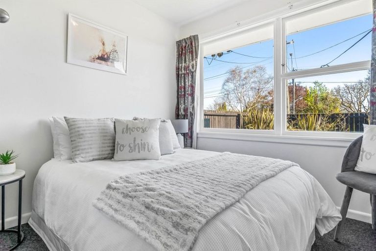 Photo of property in 106 Avondale Road, Avondale, Christchurch, 8061