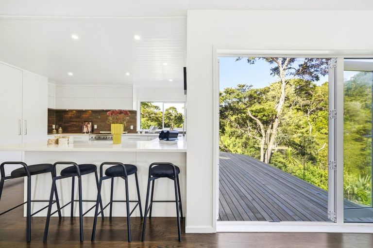 Photo of property in 14 Landing Drive, Albany, Auckland, 0632