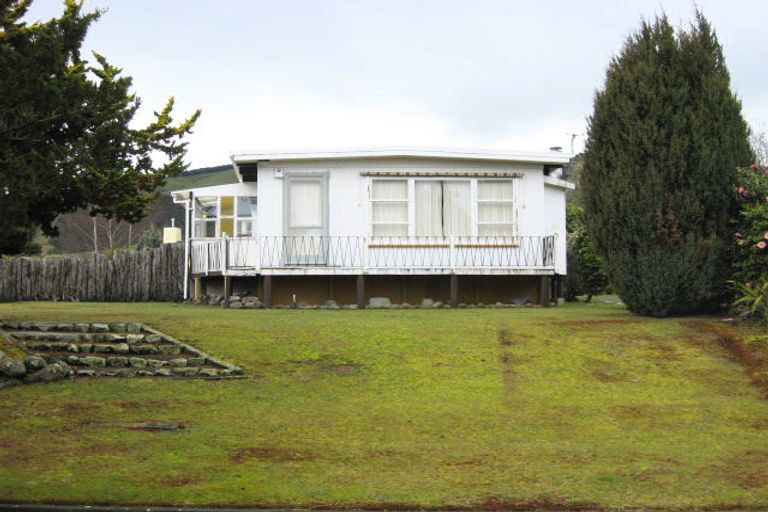 Photo of property in 15 Angela Place, Kinloch, Taupo, 3377